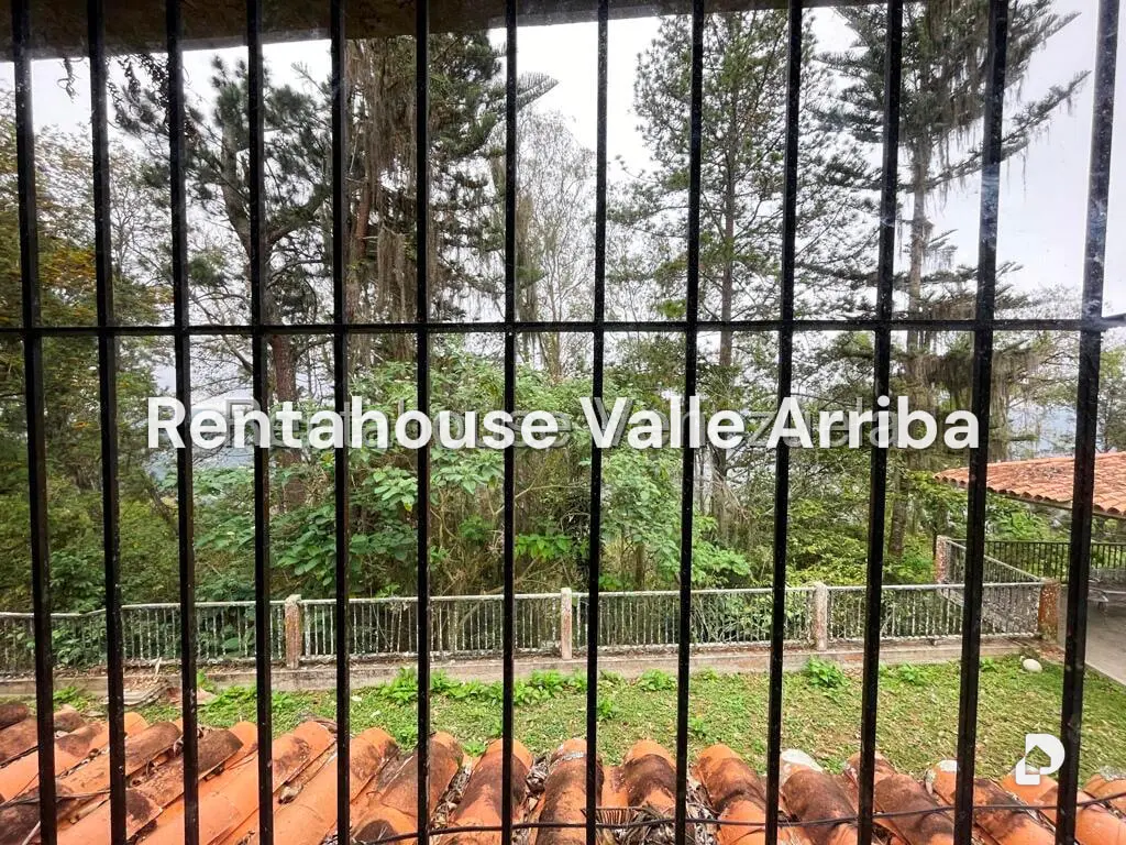 House in Los Guayabitos, Caracas – 43