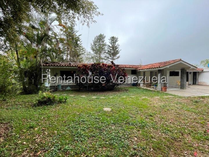 Casa en Los Guayabitos, Caracas - 1