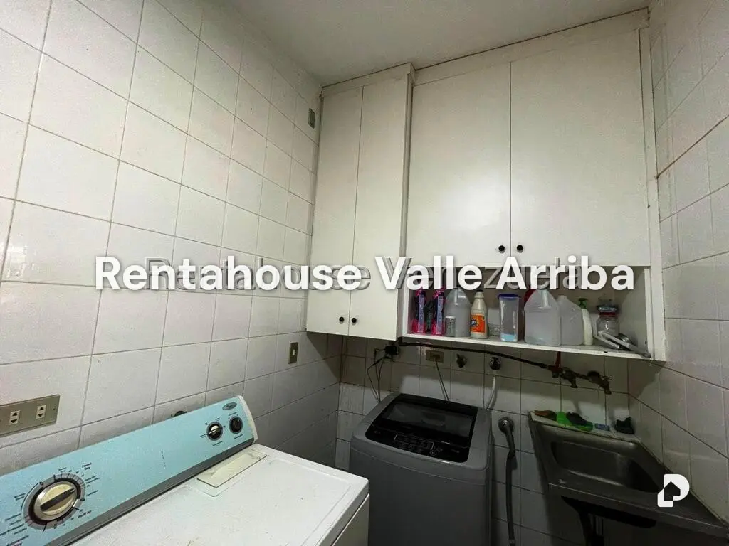 House in Los Guayabitos, Caracas – 38