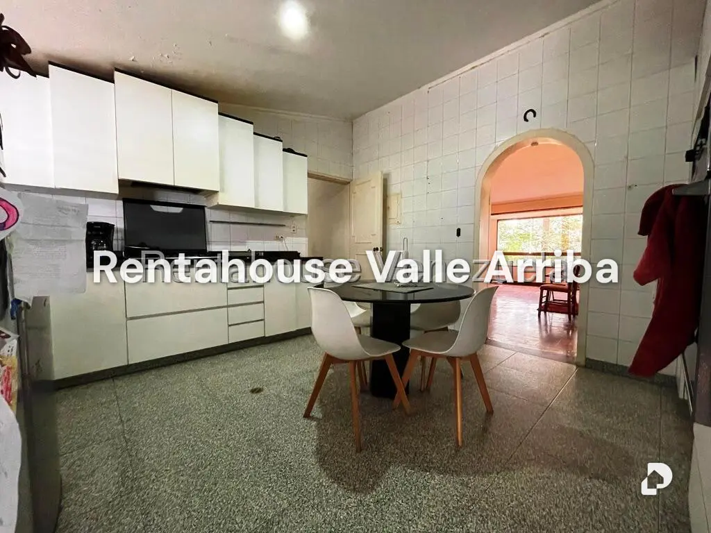 House in Los Guayabitos, Caracas – 36