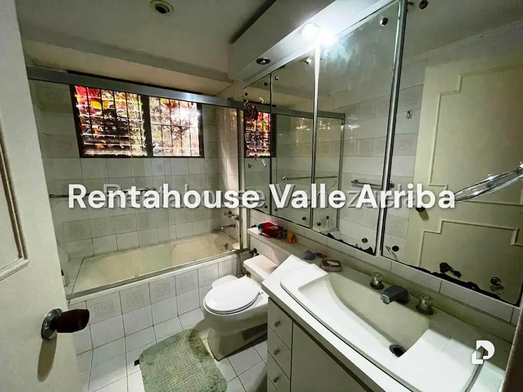 House in Los Guayabitos, Caracas – 50