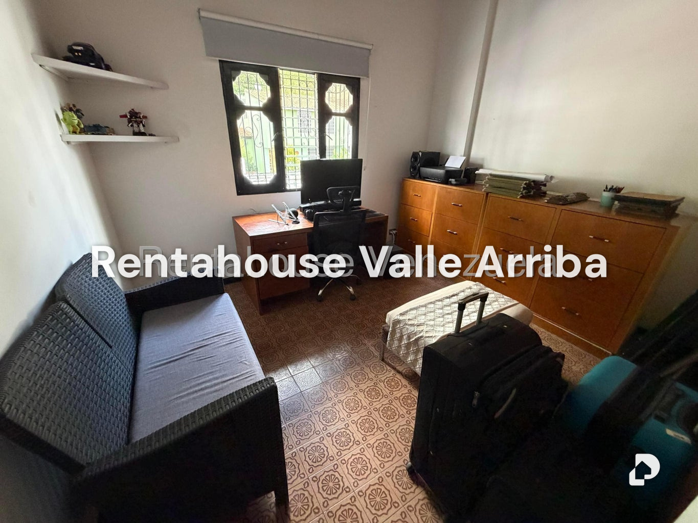 Casa en Alto Prado, Caracas – 17