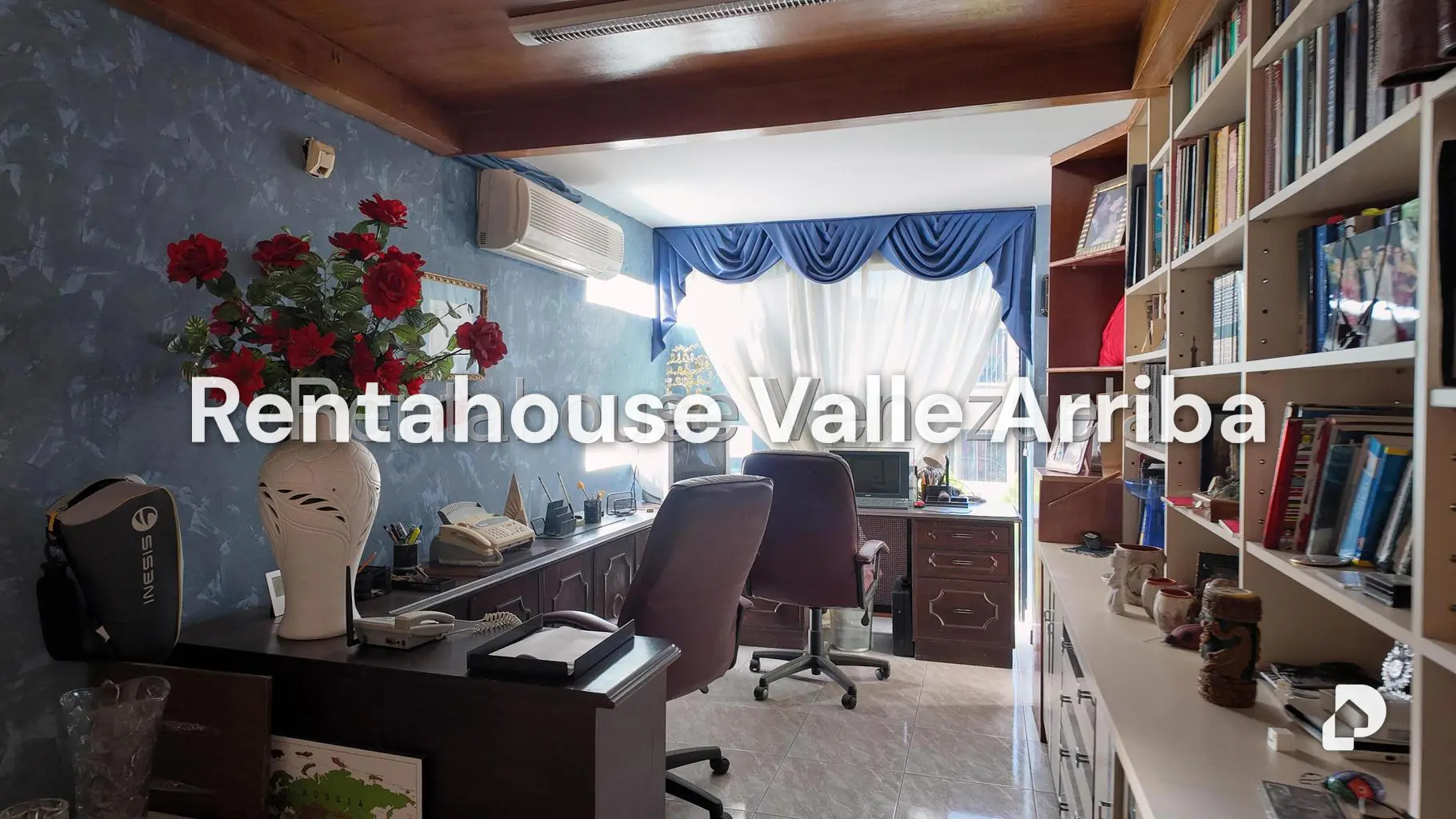 Casa en Lomas de La Lagunita, Caracas – 29