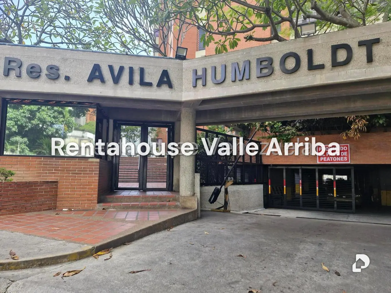 Apartamento en Lomas del Avila, Caracas – 2