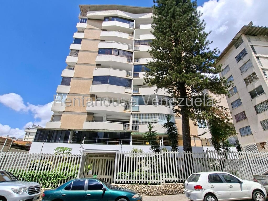 Apartamento en Los Palos Grandes, Caracas - 1