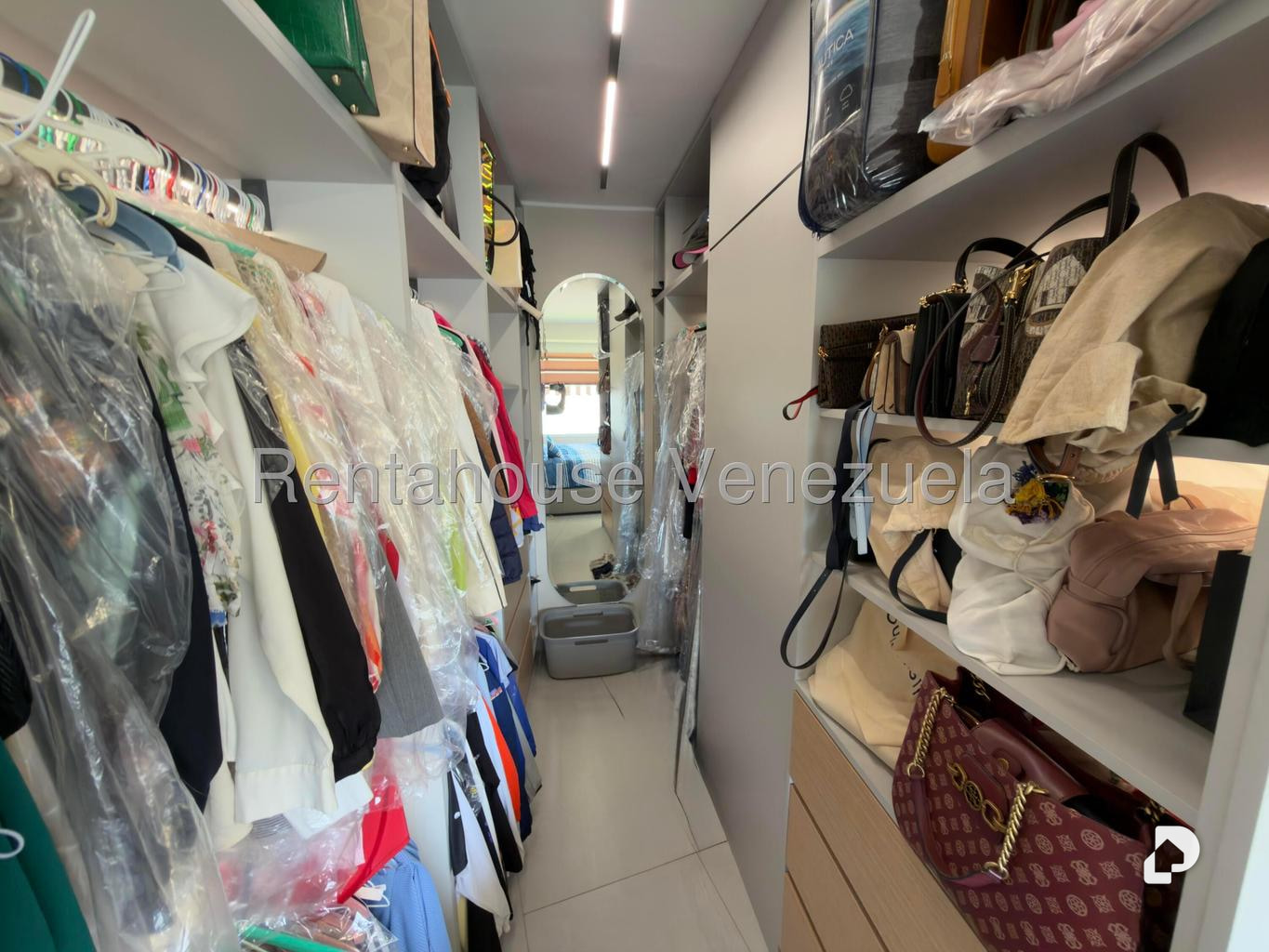 Apartamento en Terrazas de Santa Ines, Caracas – 29