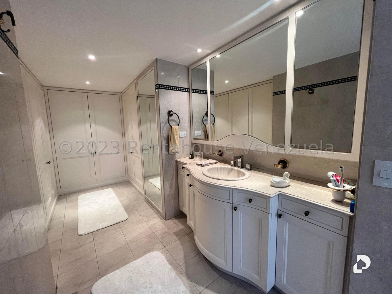 Apartamento en Los Palos Grandes, Caracas – 30