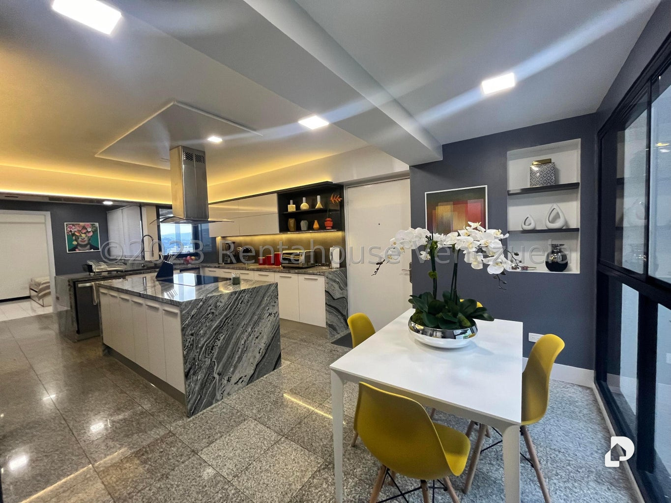 Apartamento en Los Palos Grandes, Caracas – 16