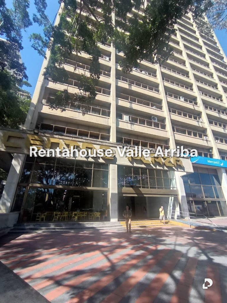 Local comercial en Los Palos Grandes, Caracas – 2