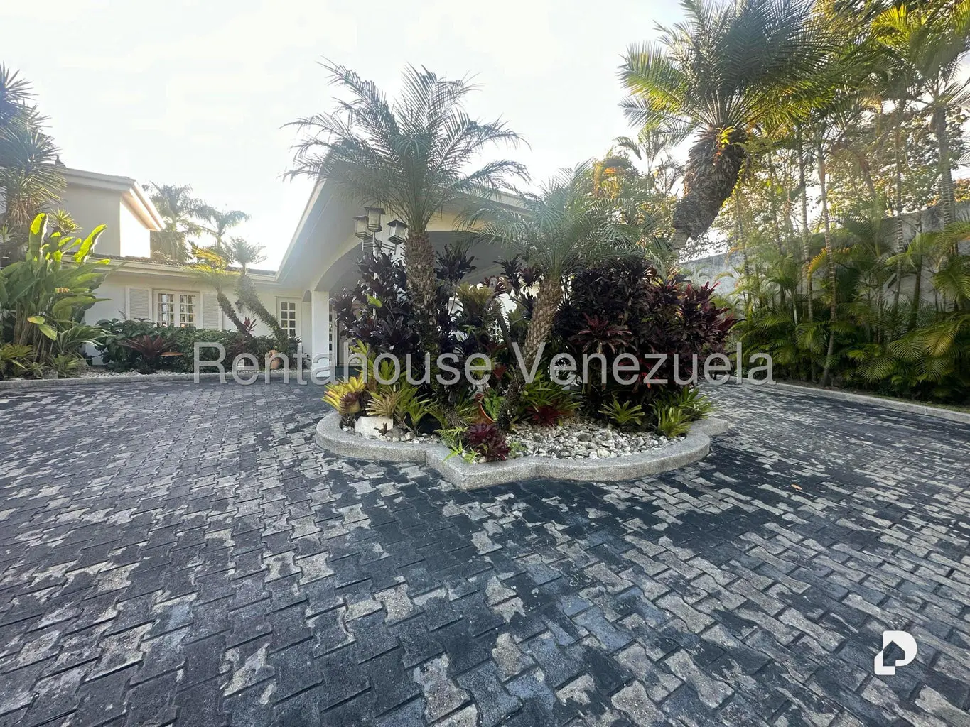 Casa en La Lagunita Country Club, Caracas