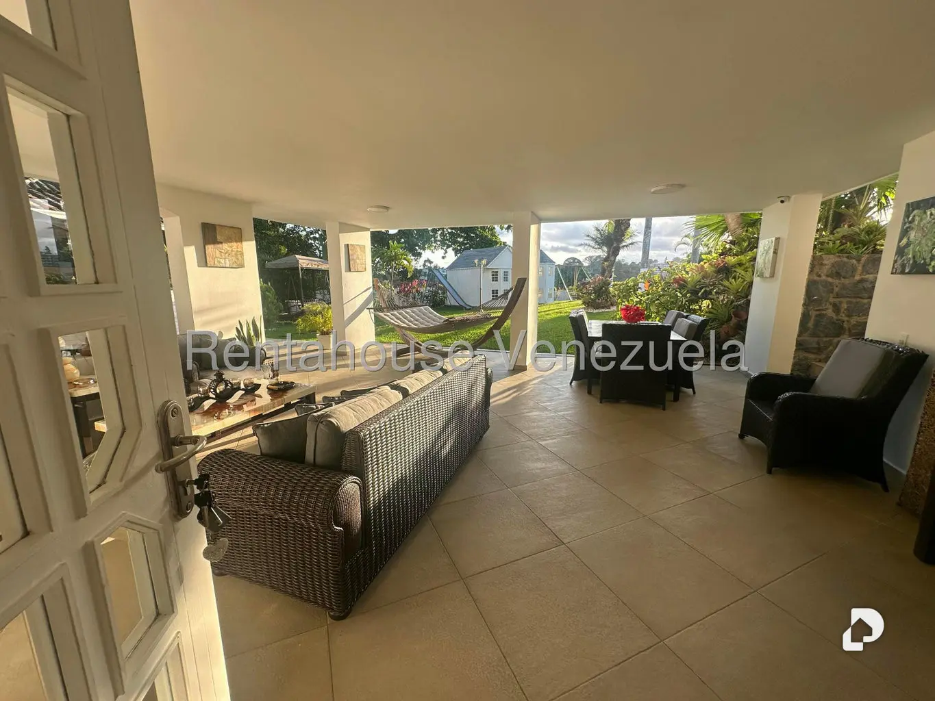 Casa en La Lagunita Country Club, Caracas