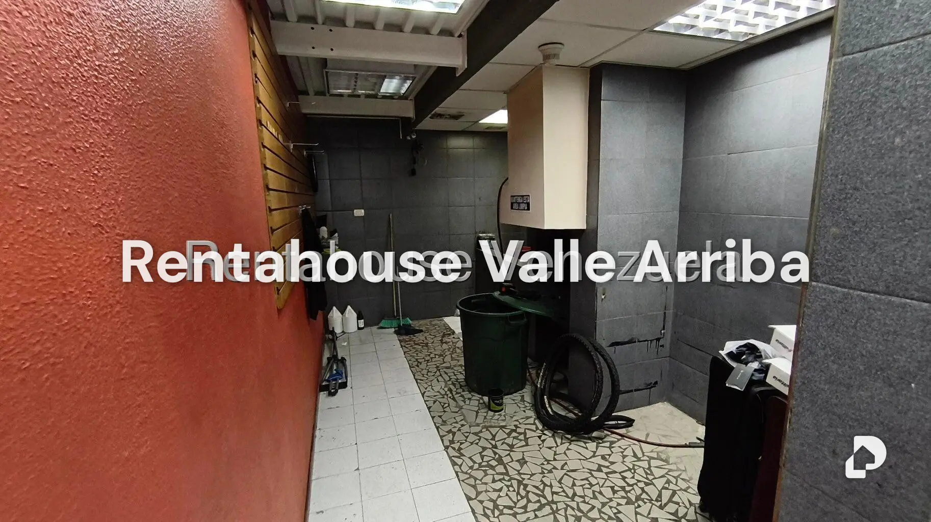 Local comercial en Macaracuay, Caracas – 14