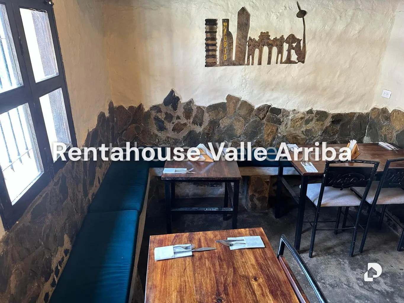 Local comercial en El Hatillo, Caracas – 24