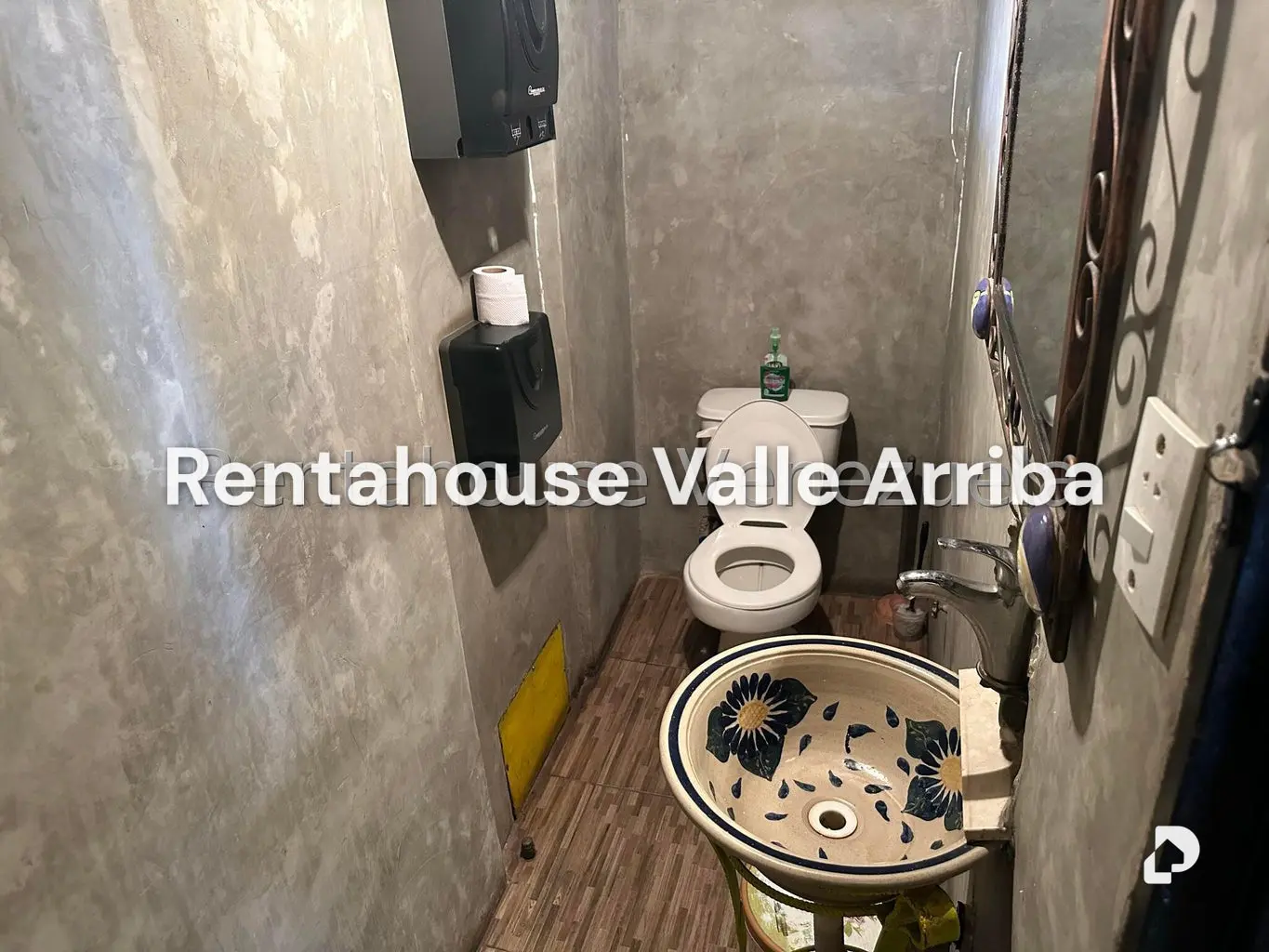 Local comercial en El Hatillo, Caracas – 18