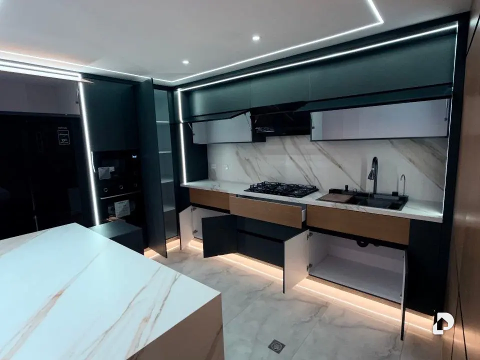 Apartamento en Lomas de Las Mercedes, Caracas – 16