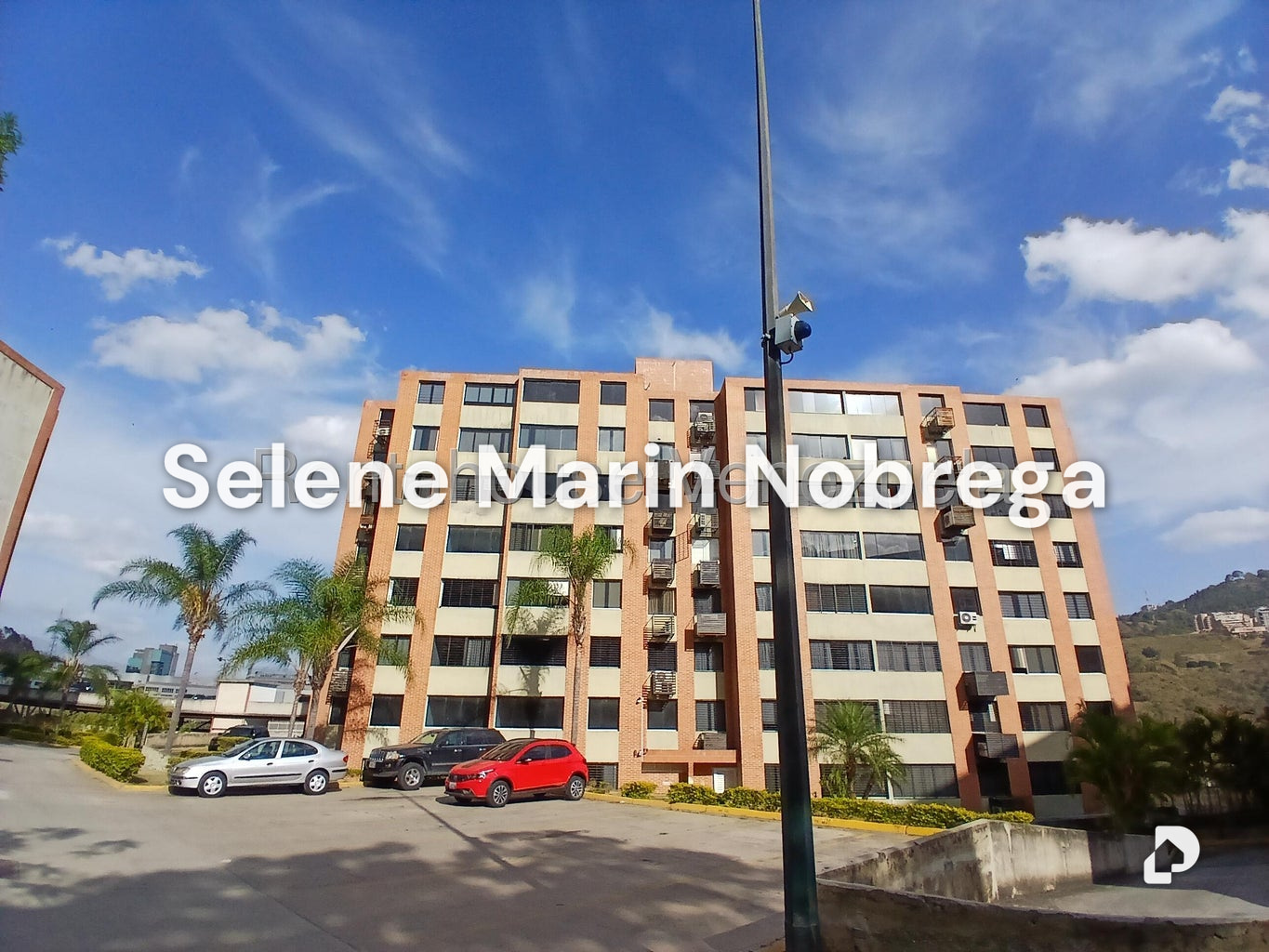 Apartamento en Los Naranjos Humboldt, Caracas – 1