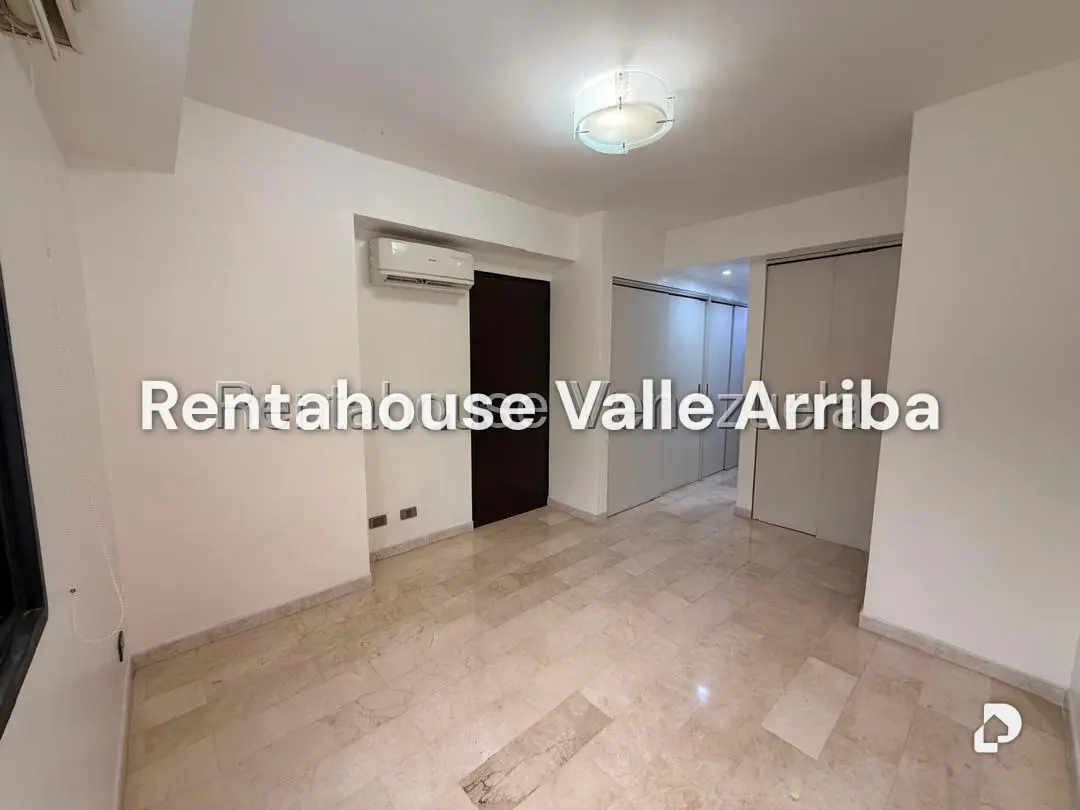 Apartamento en El Rosal, Caracas – 10
