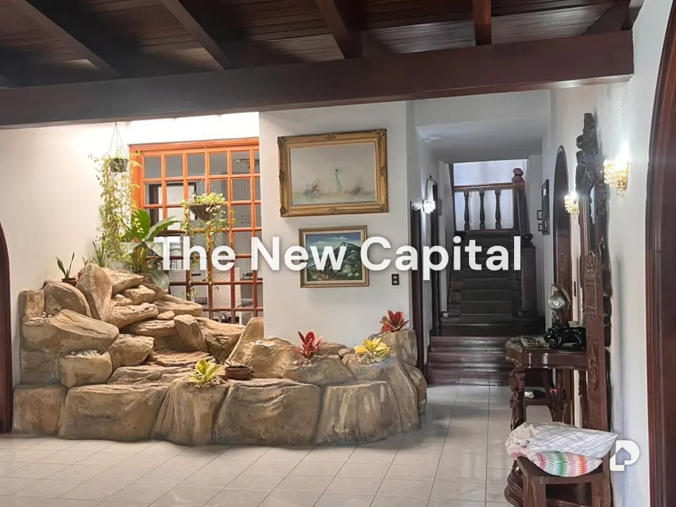 Casa en Santa Fe, Caracas – 28