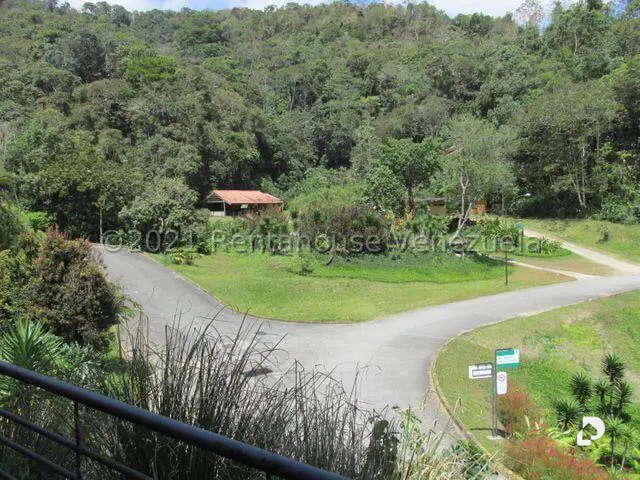 Casa en Monte Claro, Caracas – 52