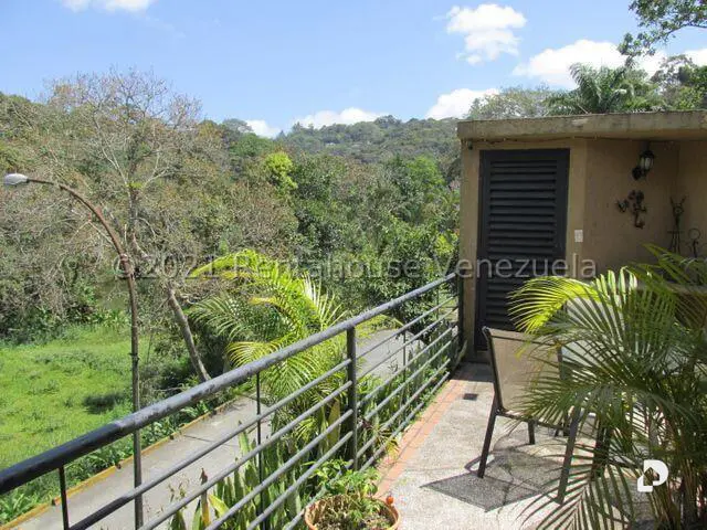 Casa en Monte Claro, Caracas – 24