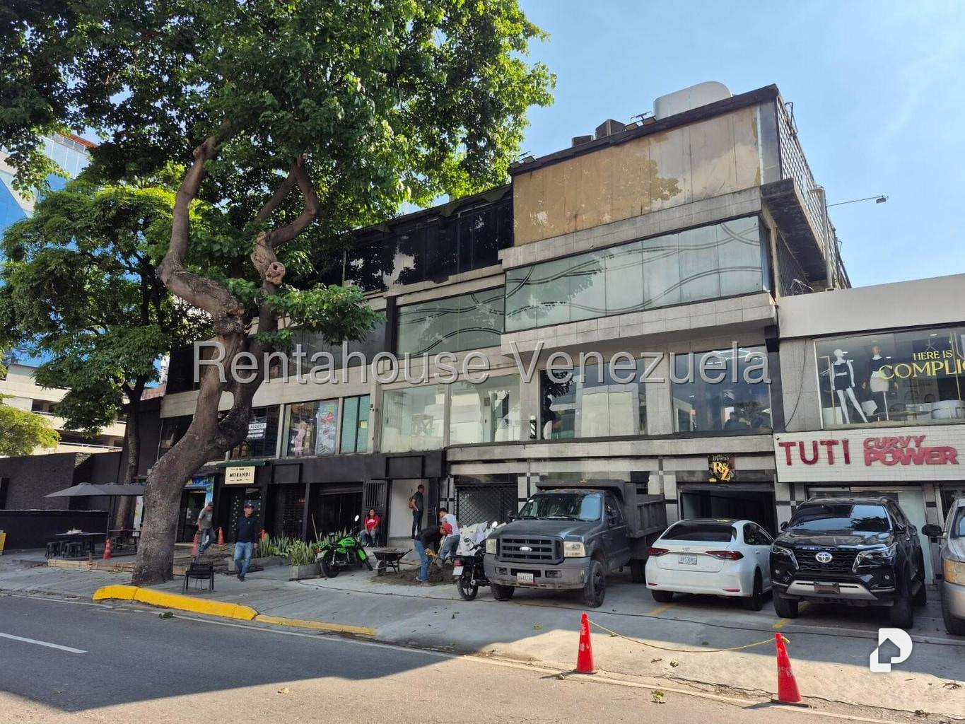 Oficina en Las Mercedes, Caracas – 13