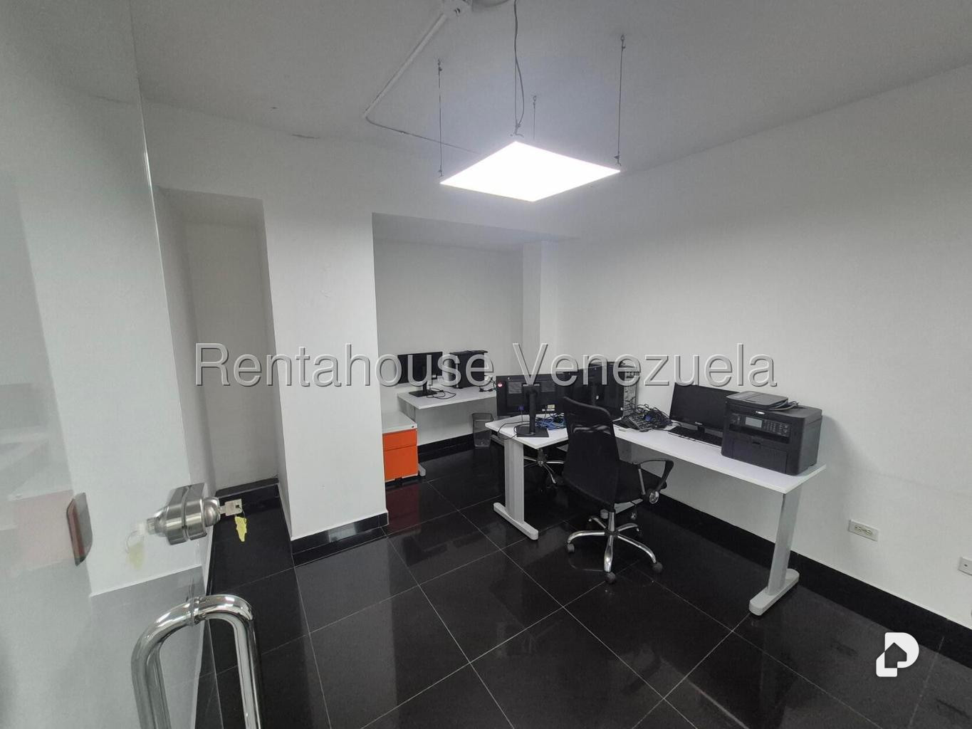 Oficina en Las Mercedes, Caracas – 8