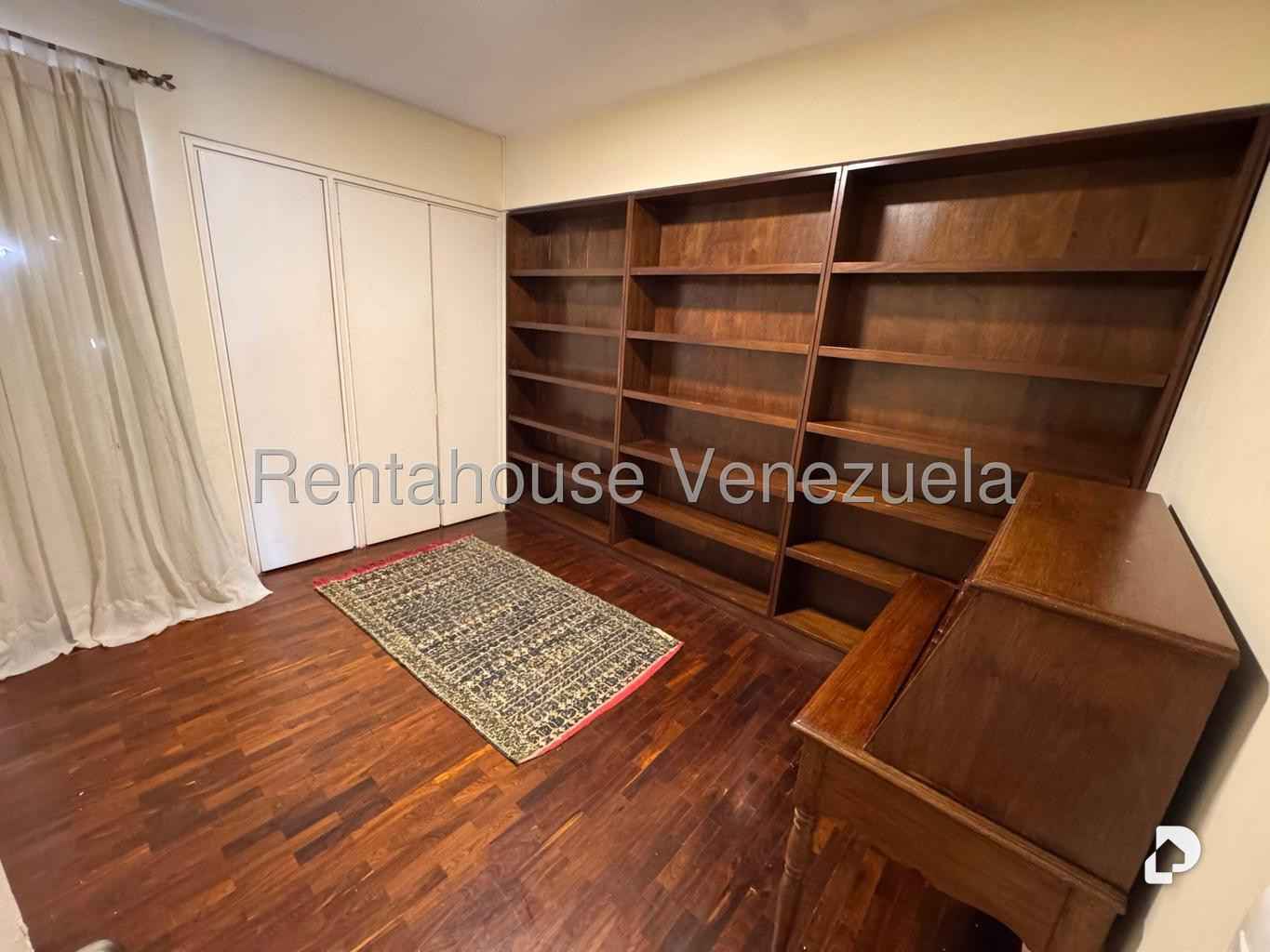 Apartamento en Los Dos Caminos, Caracas