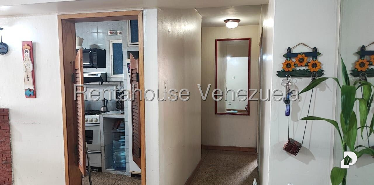 Apartamento en Parroquia Altagracia, Caracas – 15