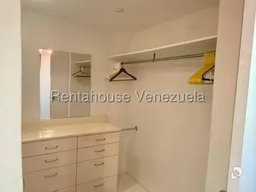 Apartamento en Santa Marta, Caracas – 13