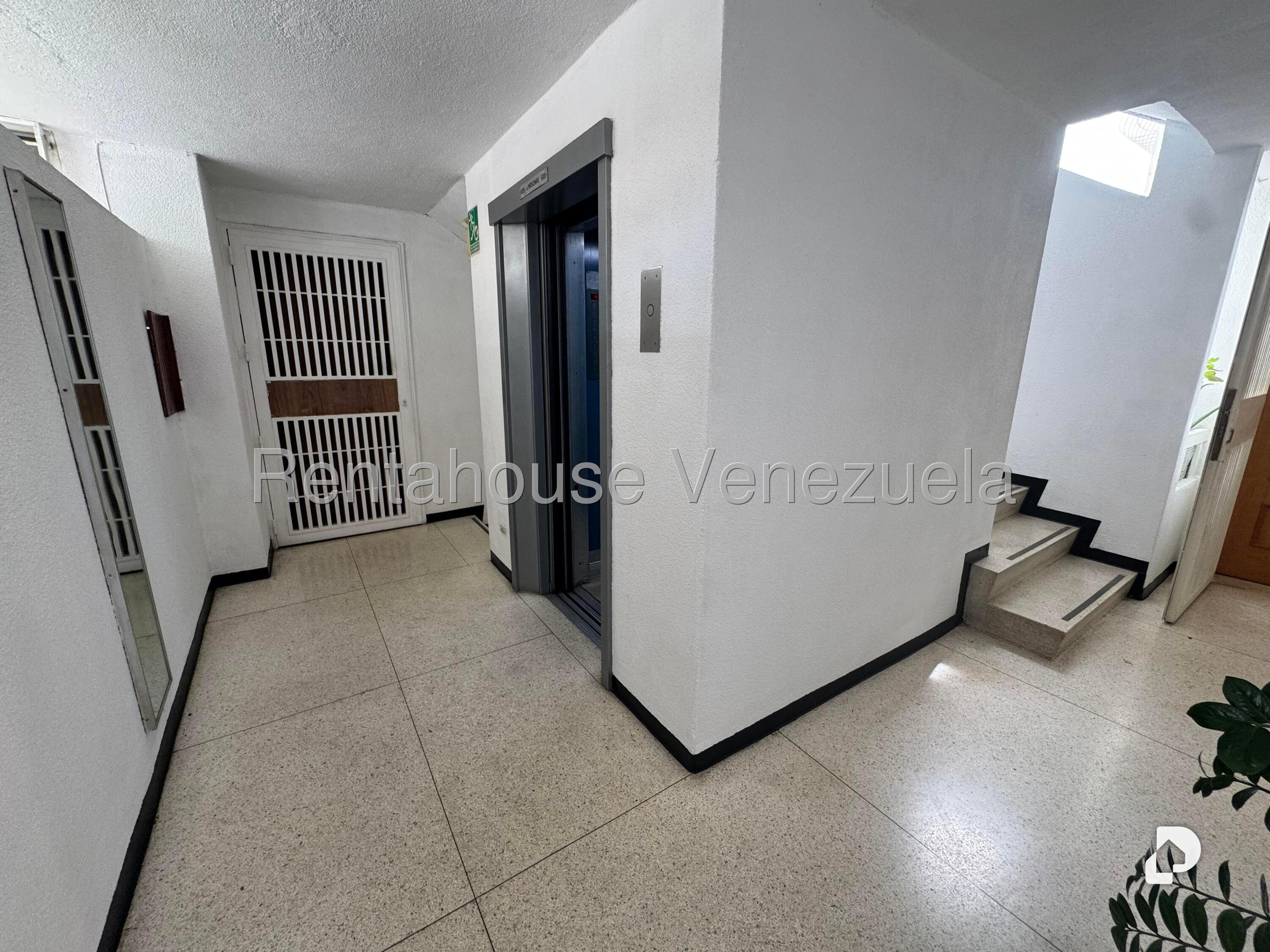 Apartamento en Cumbres de Curumo, Caracas – 3