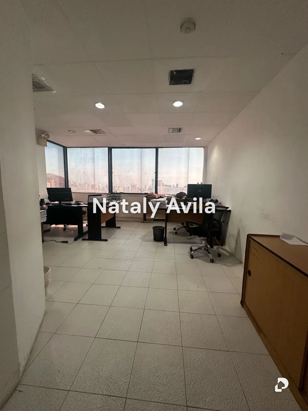 Oficina en Av. Bolívar Norte, Valencia – 10