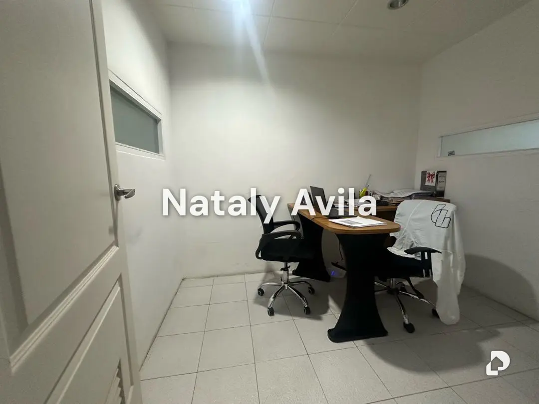 Oficina en Av. Bolívar Norte, Valencia – 11