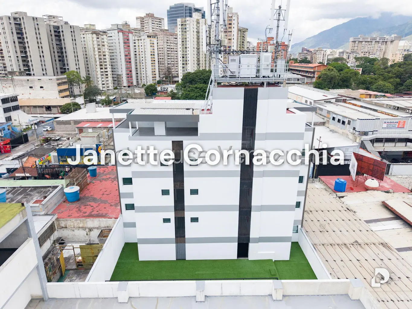 Edificio en Boleíta Sur, Caracas – 13