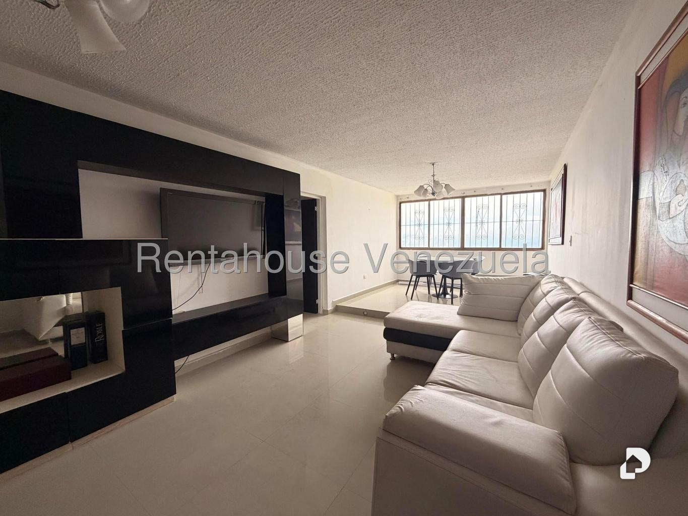Apartamento en La Rosaleda, San Antonio de Los Altos – 1