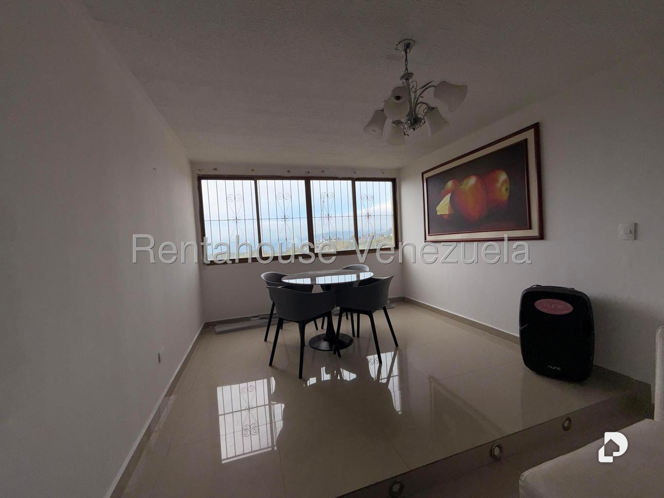 Apartamento en La Rosaleda, San Antonio de Los Altos – 4