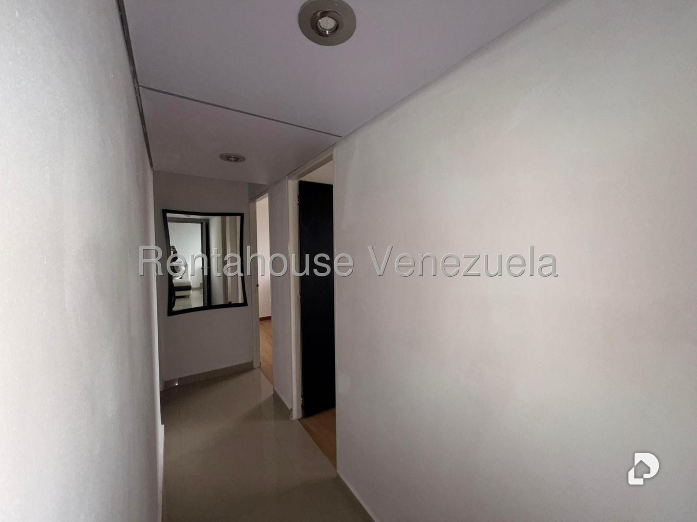 Apartamento en La Rosaleda, San Antonio de Los Altos – 14