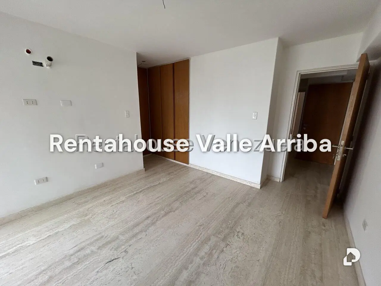Apartamento en La Florida, Caracas – 25