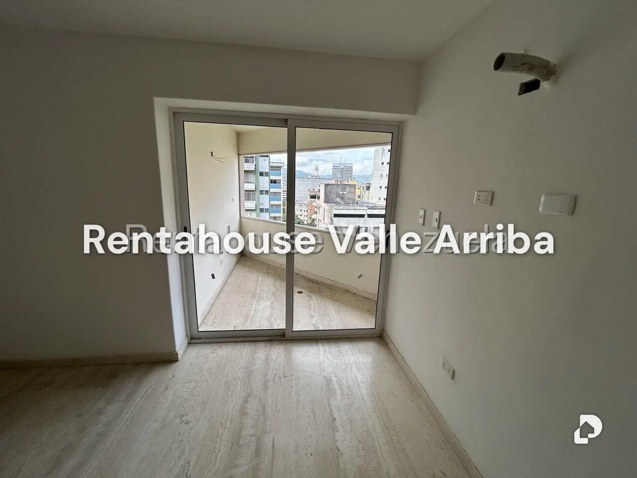 Apartamento en La Florida, Caracas – 12