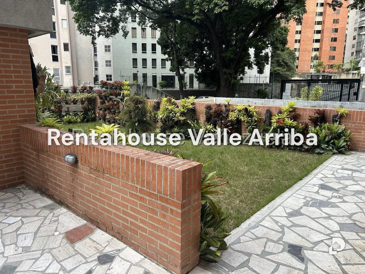 Apartamento en La Florida, Caracas – 28