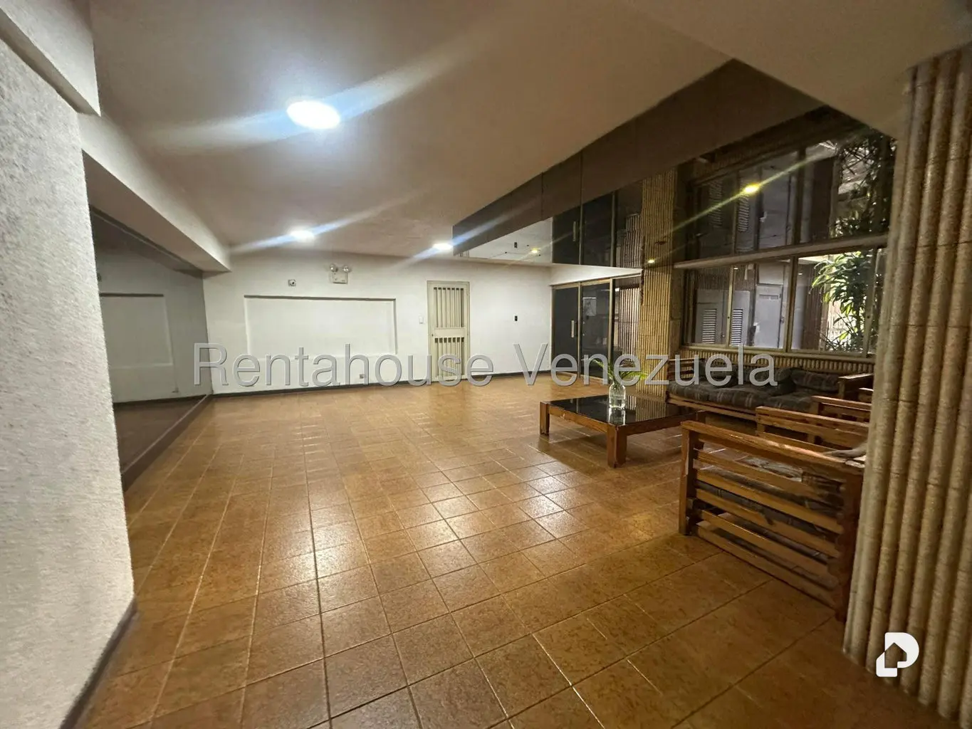 Apartamento en La Urbina, Caracas – 2