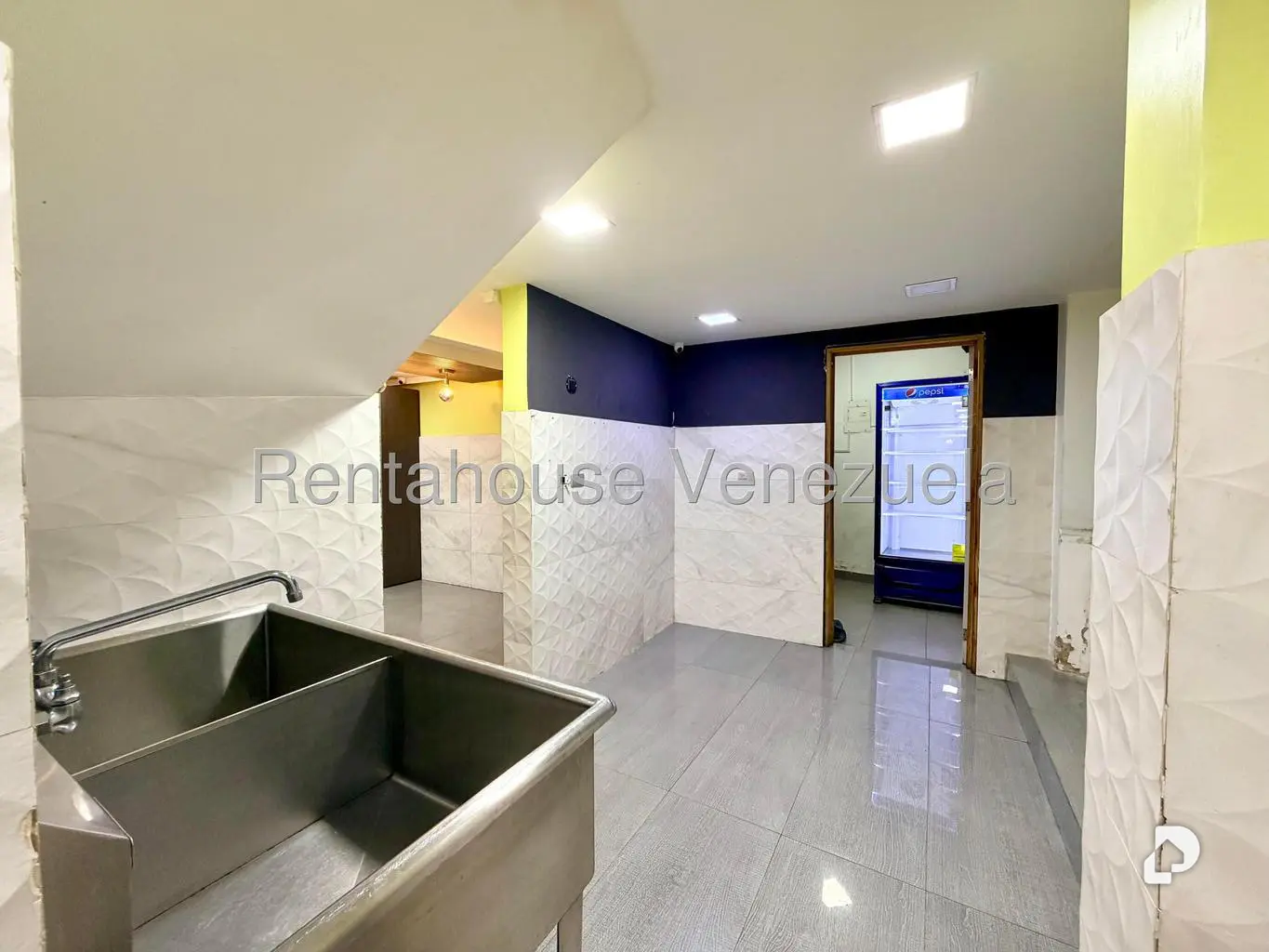 Commercial space in La Florida, Caracas – 10