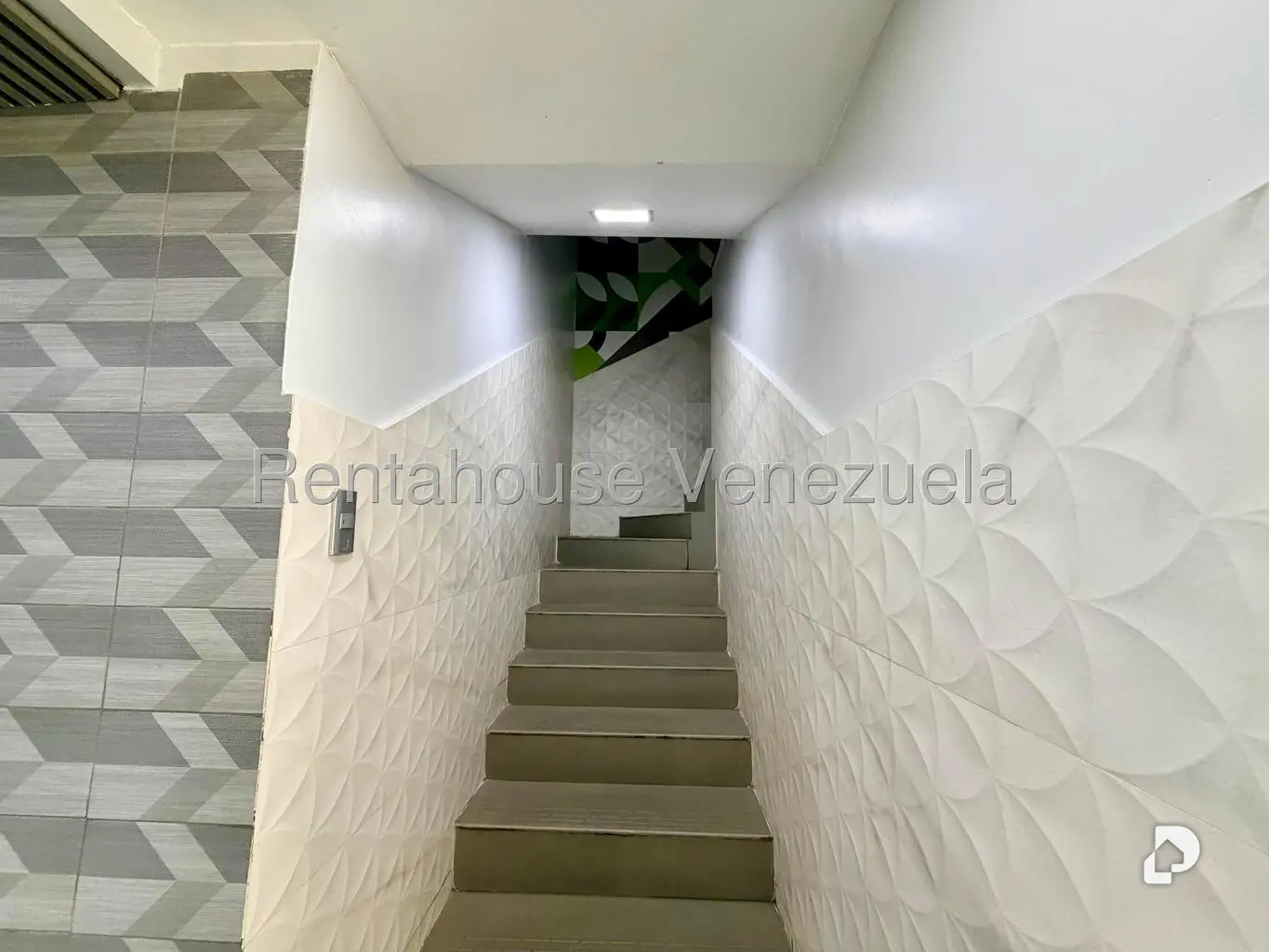 Commercial space in La Florida, Caracas – 15