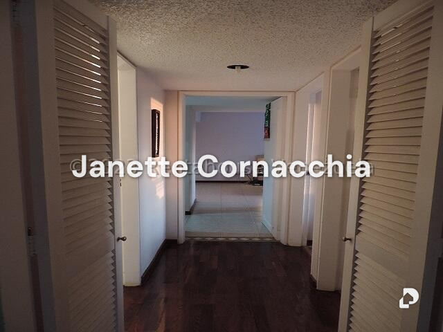 Apartamento en El Hatillo, Caracas – 23