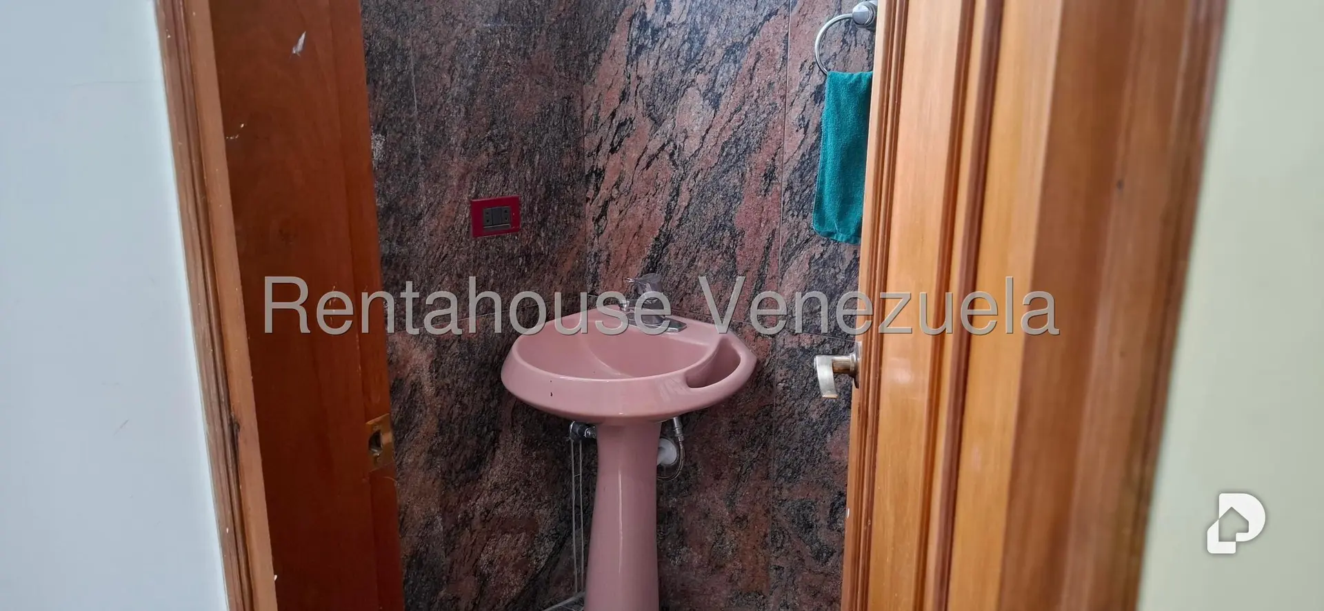 Casa en Macaracuay, Caracas – 25