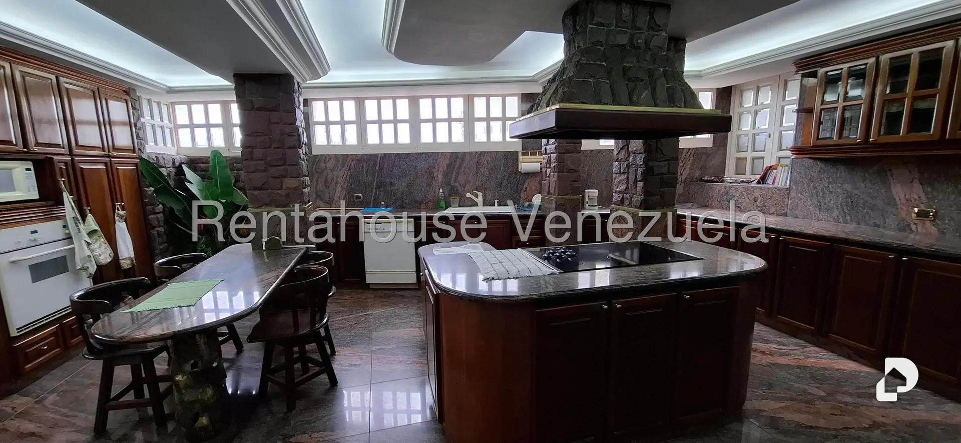 Casa en Macaracuay, Caracas – 15