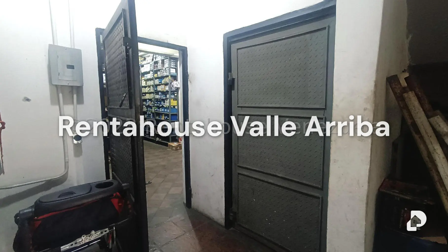 Local comercial en Los Rosales, Caracas – 14
