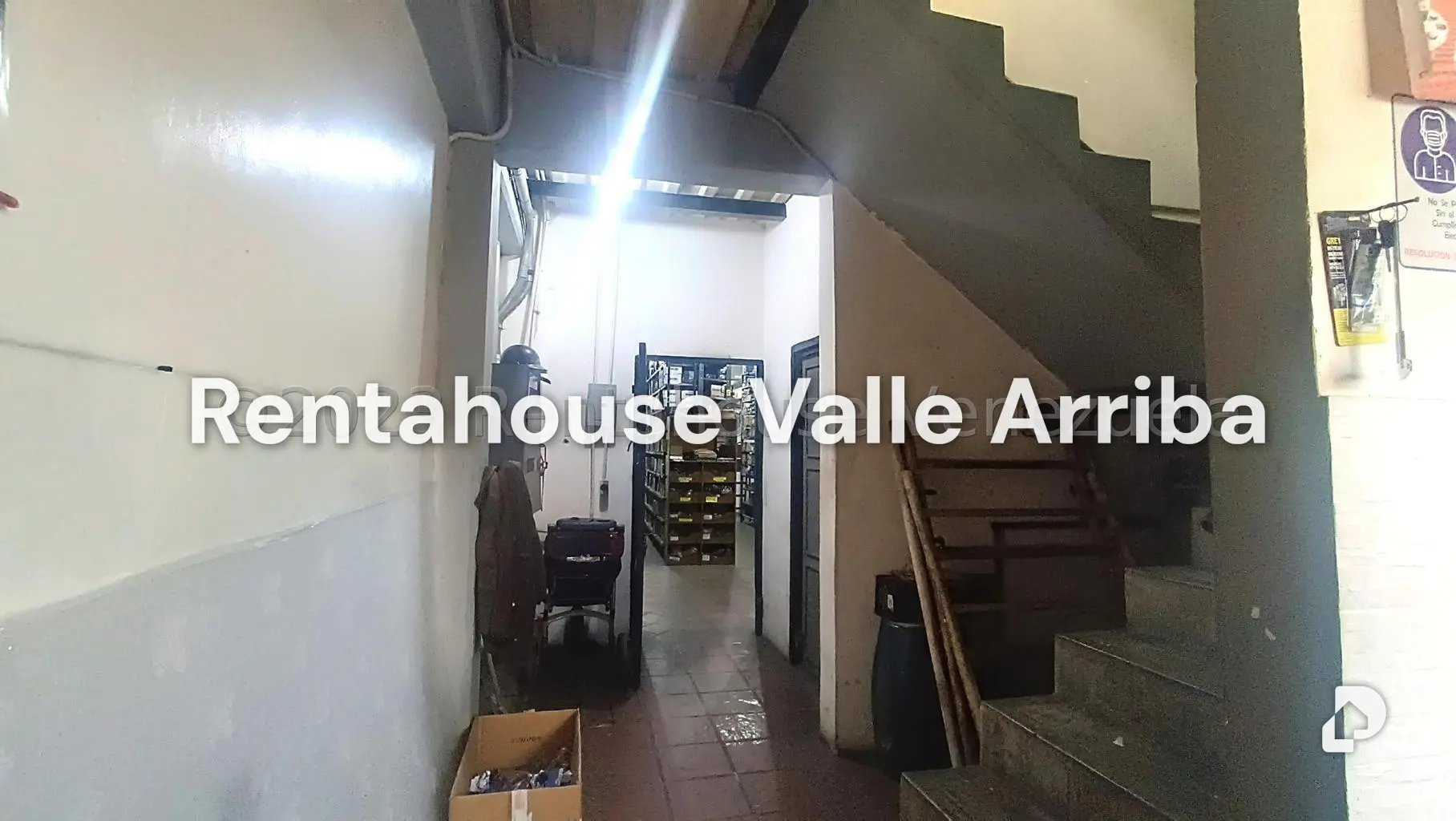 Local comercial en Los Rosales, Caracas – 18