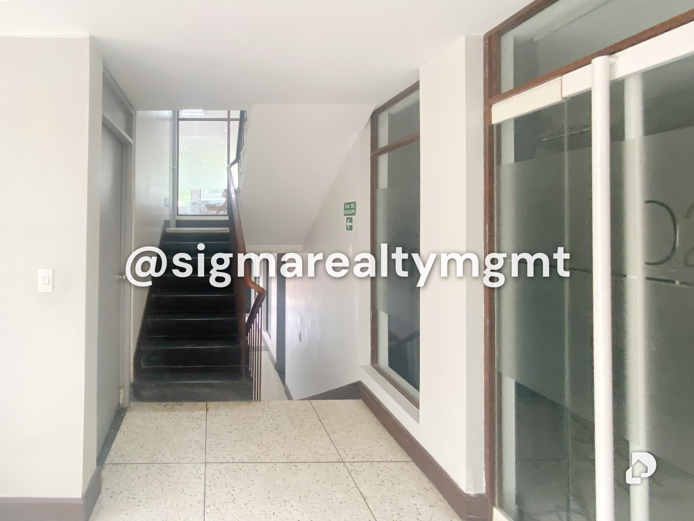 Office in Colinas de Bello Monte, Caracas – 14