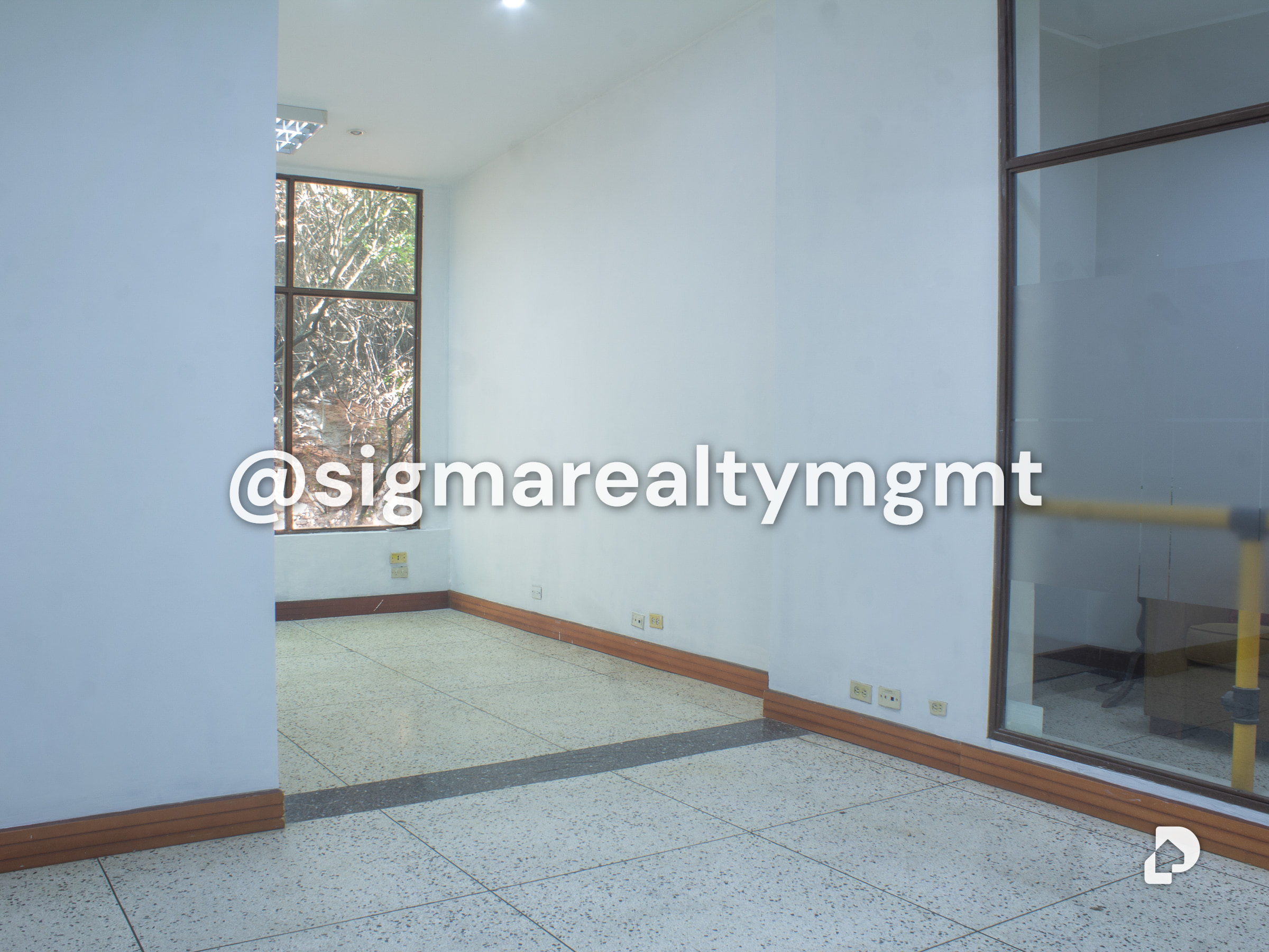 Office in Colinas de Bello Monte, Caracas – 19