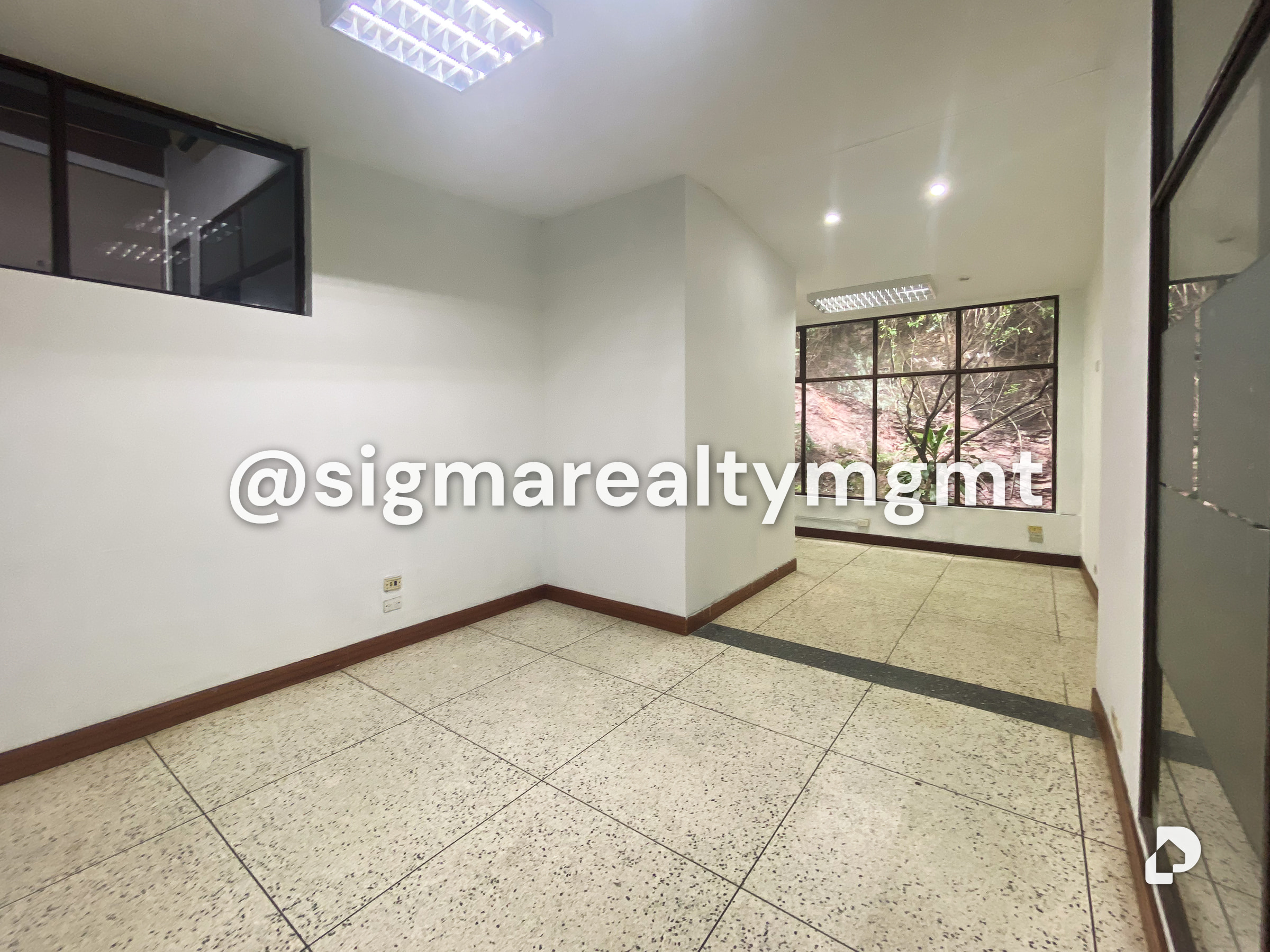 Office in Colinas de Bello Monte, Caracas – 18